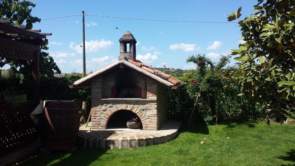 Casa La Quiete Villa Torgiano Exterior photo